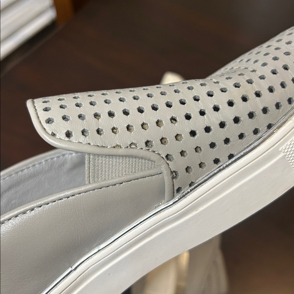 WISHBONE Loafers Slip On Perforated Sneakers Gray Women’s size 8.5 - Picture 10 of 16